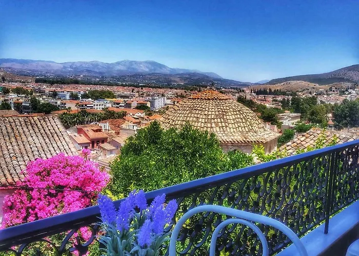 Aggeliki 纳夫普利翁